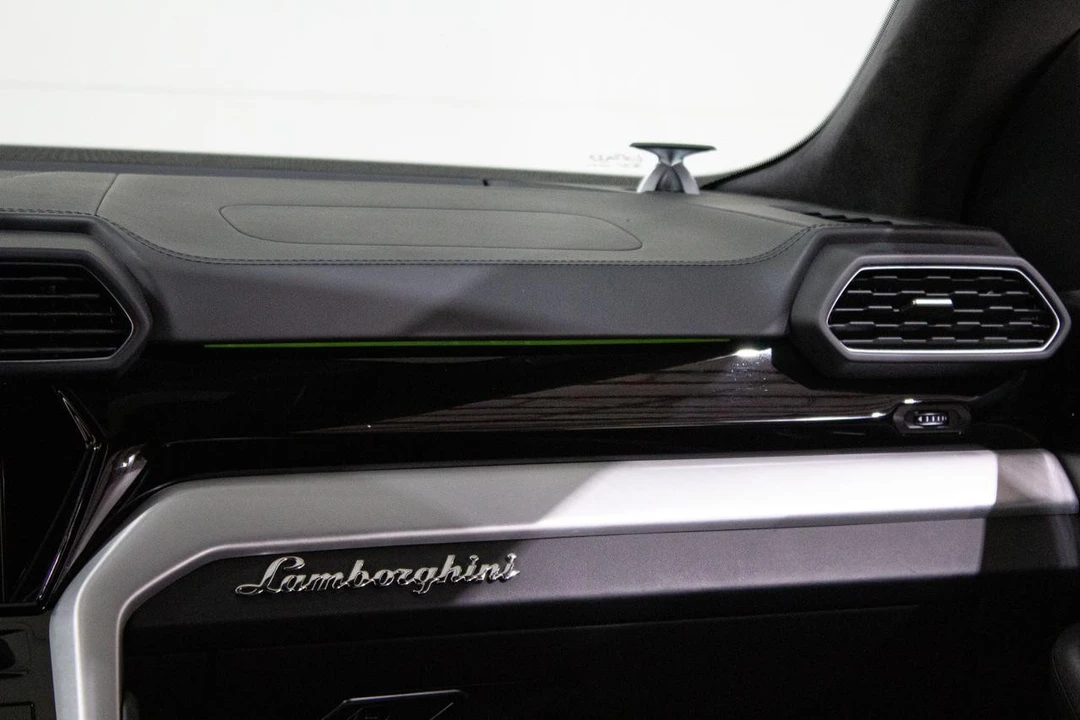 2021 Lamborghini Urus - Image 15 of 21