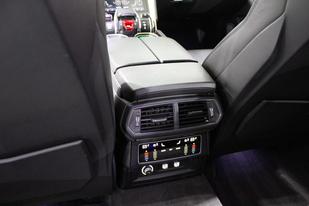 2021 Lamborghini Urus - Image 13 of 21