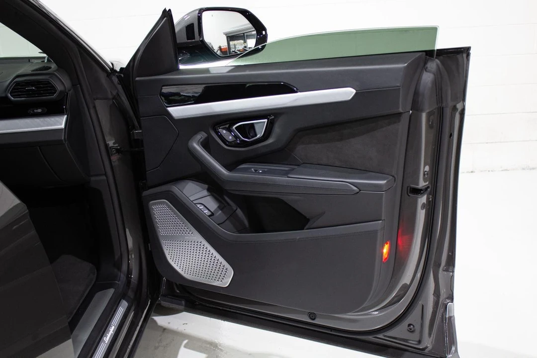 2021 Lamborghini Urus - Image 21 of 21