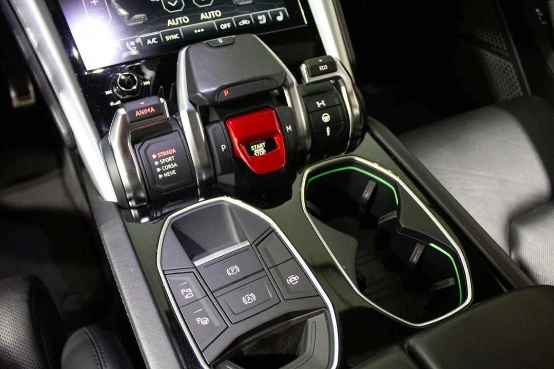 2021 Lamborghini Urus - Image 12 of 21