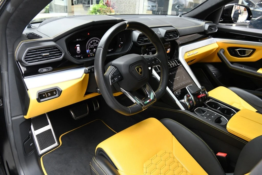 2021 Lamborghini Urus - Image 12 of 12