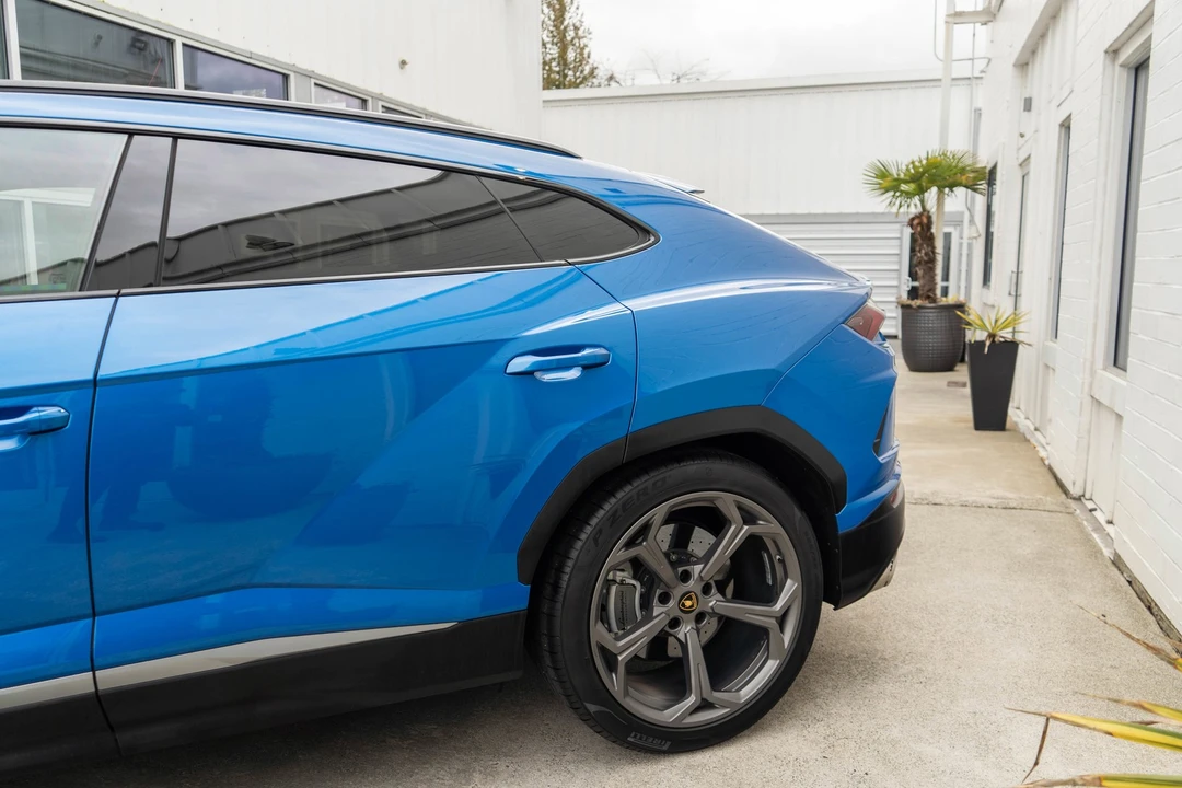 2021 Lamborghini Urus - Image 4 of 31