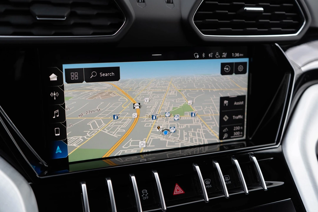 2021 Lamborghini Urus - Image 17 of 31