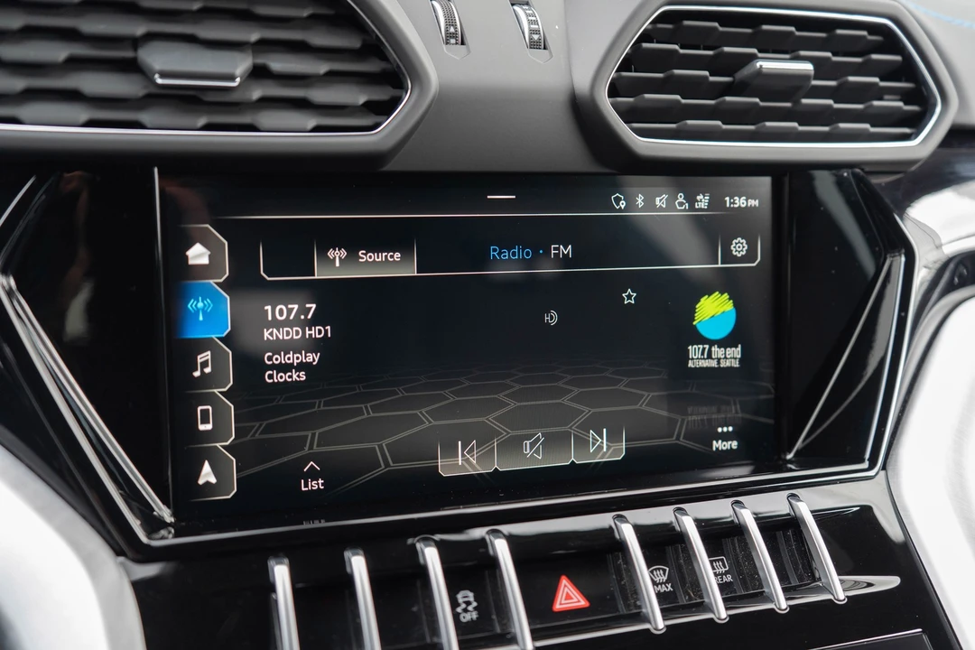 2021 Lamborghini Urus - Image 15 of 31