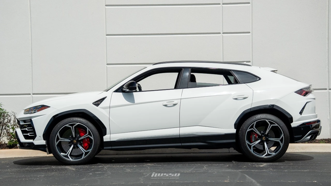 2021 Lamborghini Urus - Image 19 of 31