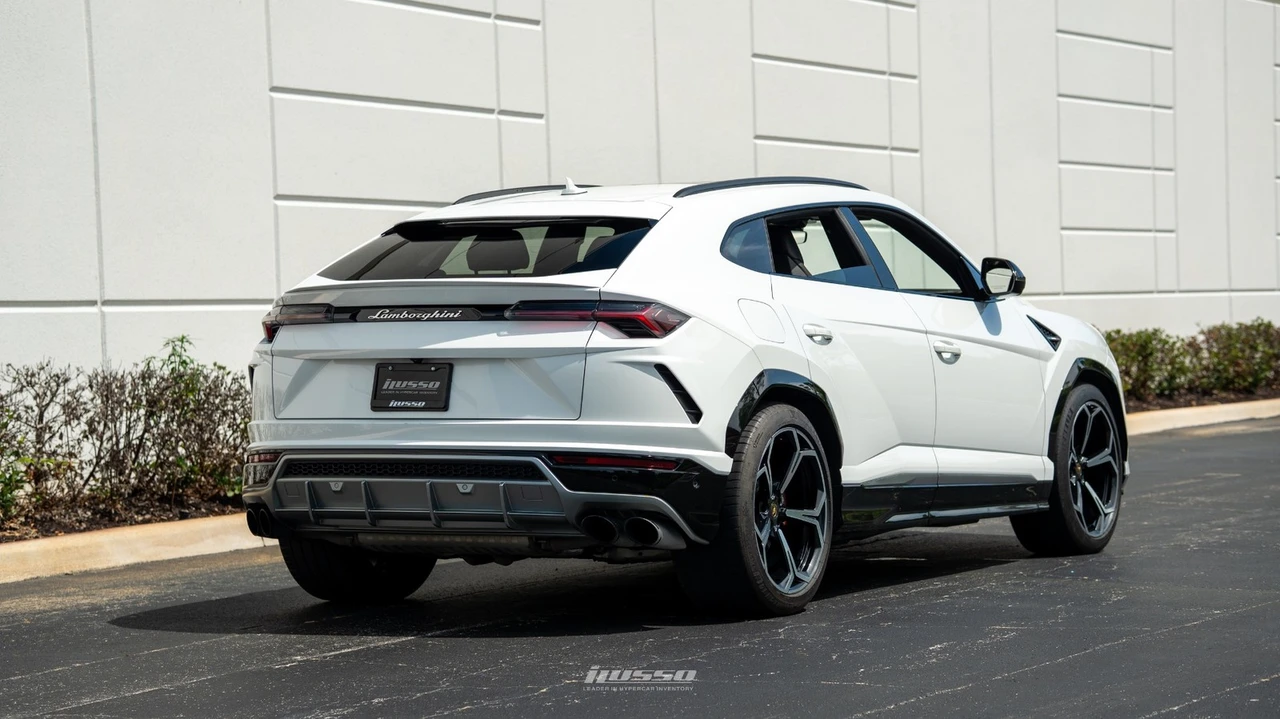 2021 Lamborghini Urus - Image 9 of 31