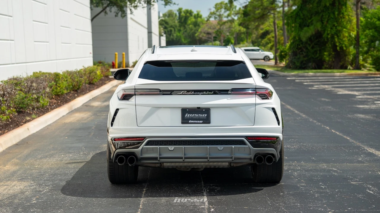 2021 Lamborghini Urus - Image 13 of 31