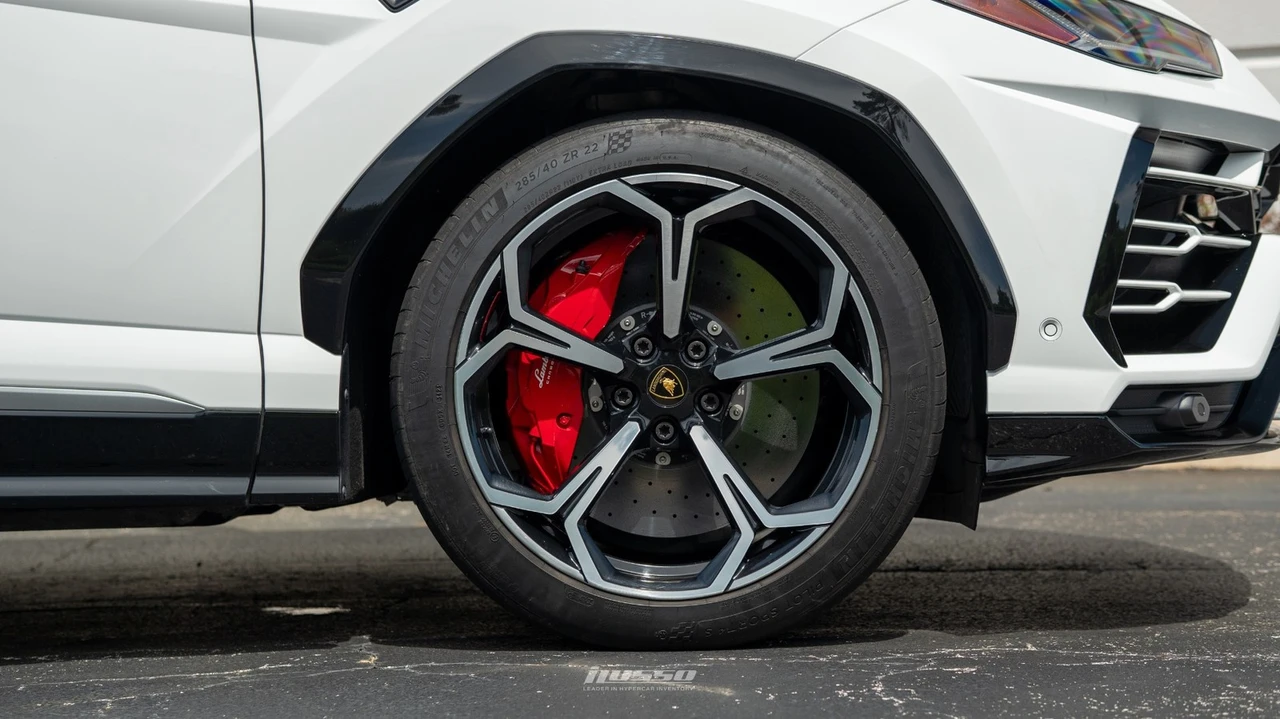 2021 Lamborghini Urus - Image 3 of 31