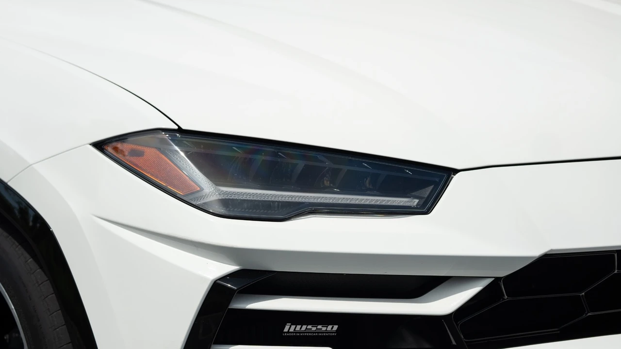 2021 Lamborghini Urus - Image 5 of 31