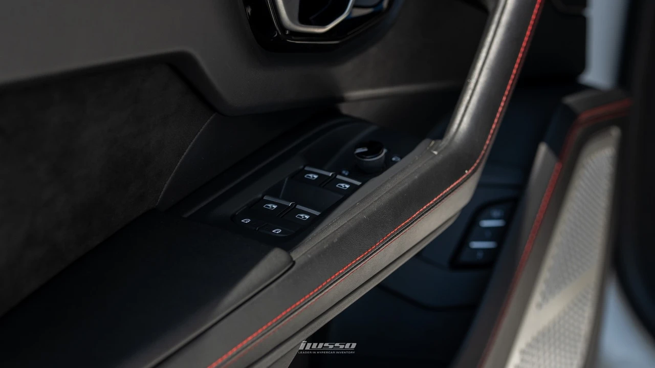 2021 Lamborghini Urus - Image 25 of 31