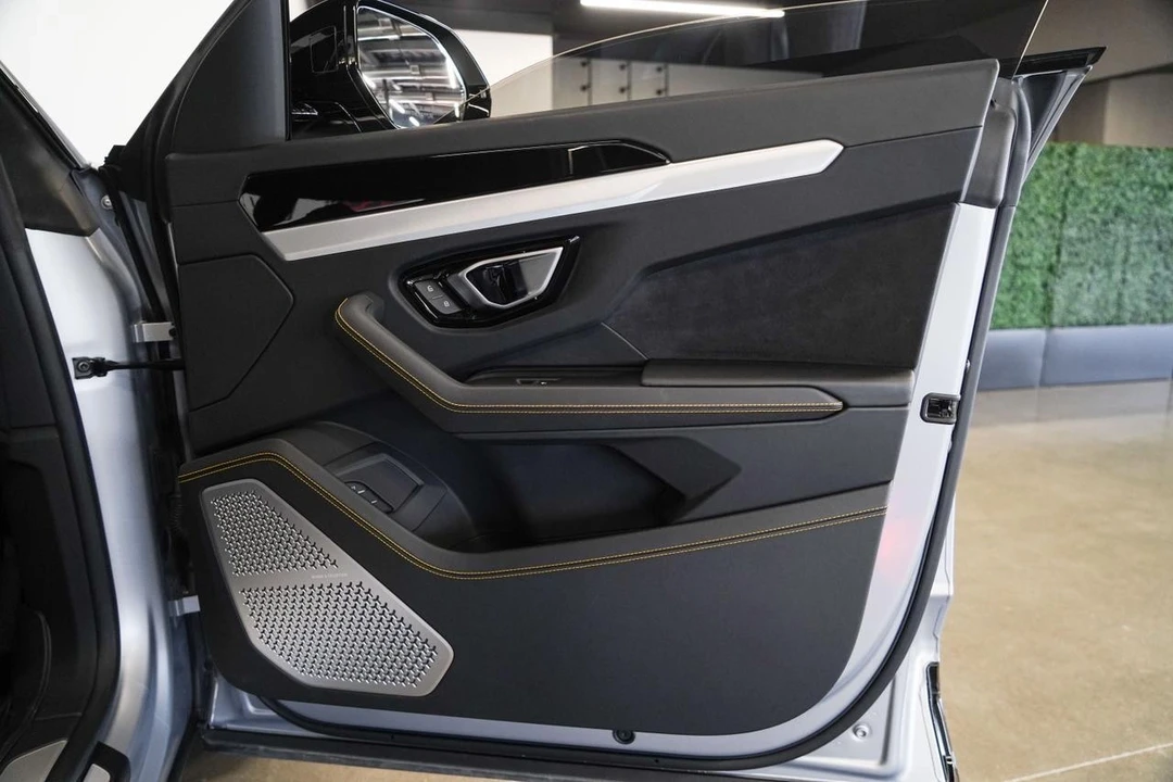 2021 Lamborghini Urus - Image 21 of 21