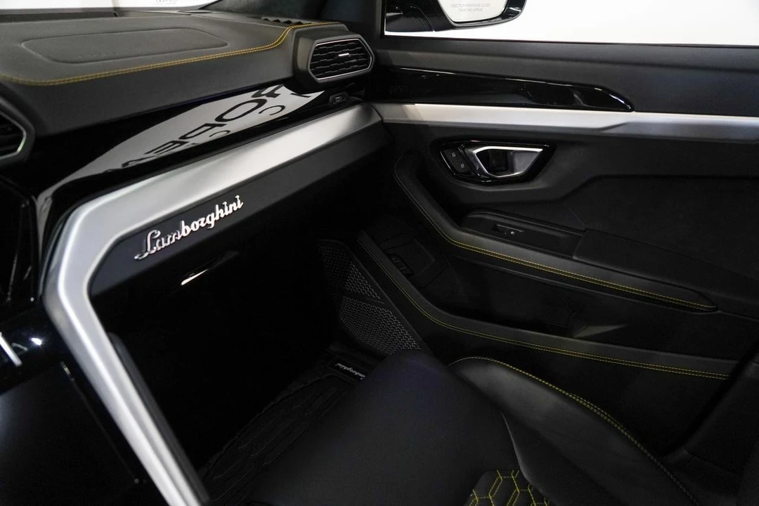 2021 Lamborghini Urus - Image 13 of 21