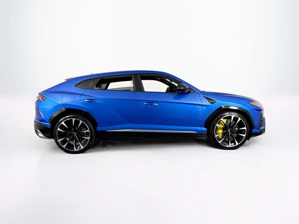 2021 Lamborghini Urus - Image 4 of 31