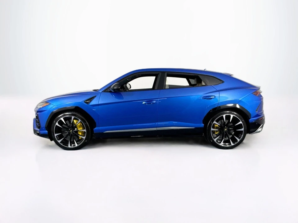 2021 Lamborghini Urus - Image 8 of 31