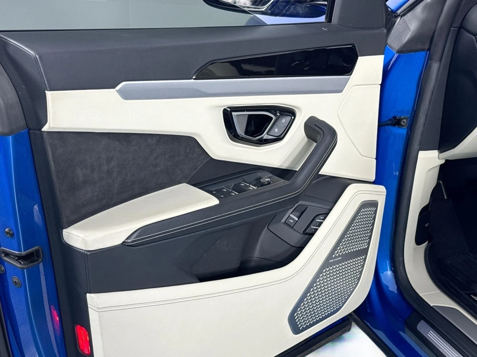 2021 Lamborghini Urus - Image 20 of 31