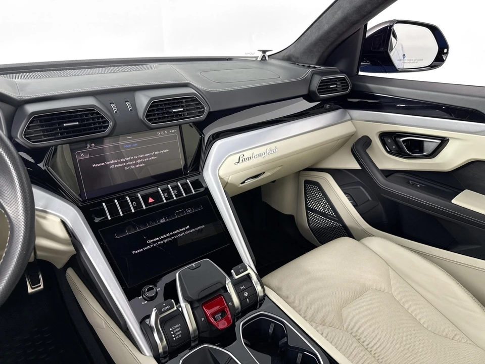 2021 Lamborghini Urus - Image 26 of 31