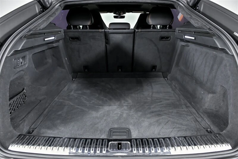 2021 Lamborghini Urus - Image 16 of 21