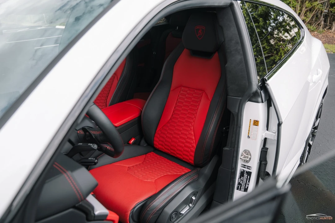2021 Lamborghini Urus - Image 11 of 12