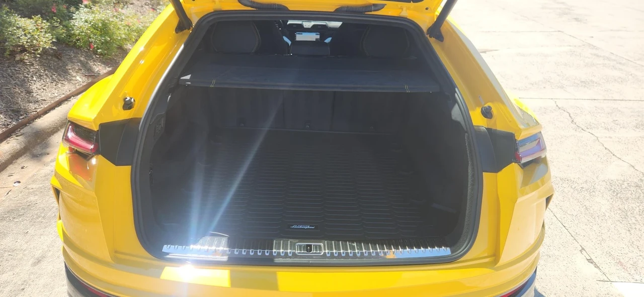 2021 Lamborghini Urus - Image 14 of 21