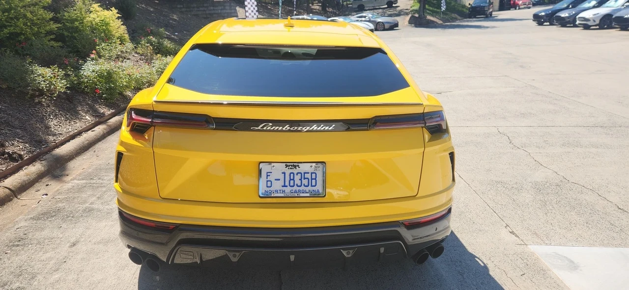 2021 Lamborghini Urus - Image 12 of 21