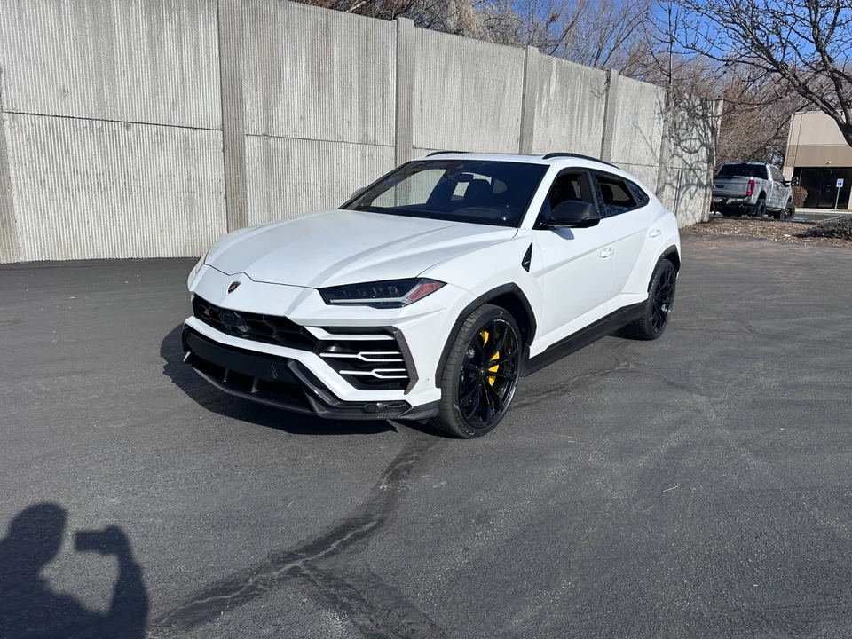 2021 Lamborghini Urus - Image 4 of 13