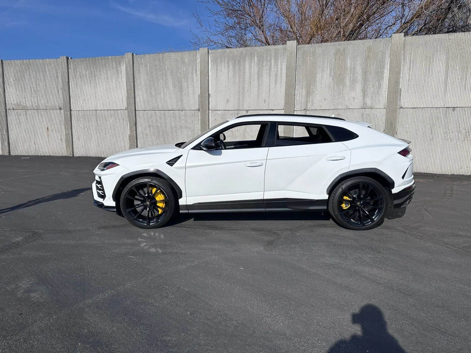 2021 Lamborghini Urus - Image 5 of 13