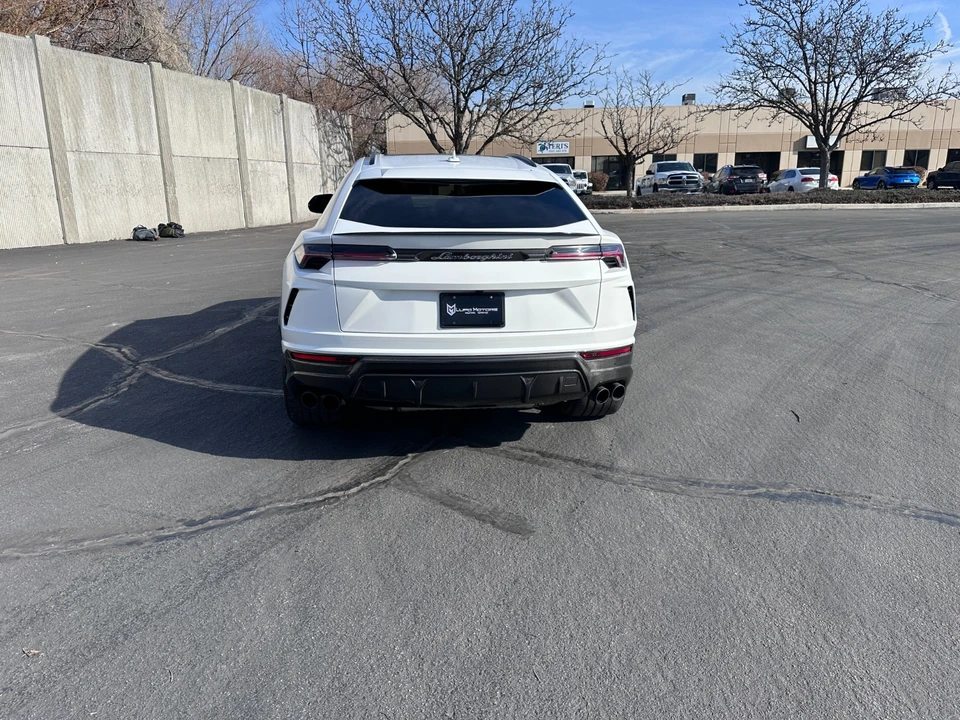 2021 Lamborghini Urus - Image 7 of 13