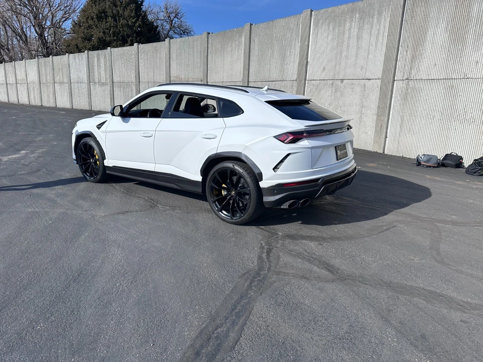 2021 Lamborghini Urus - Image 6 of 13