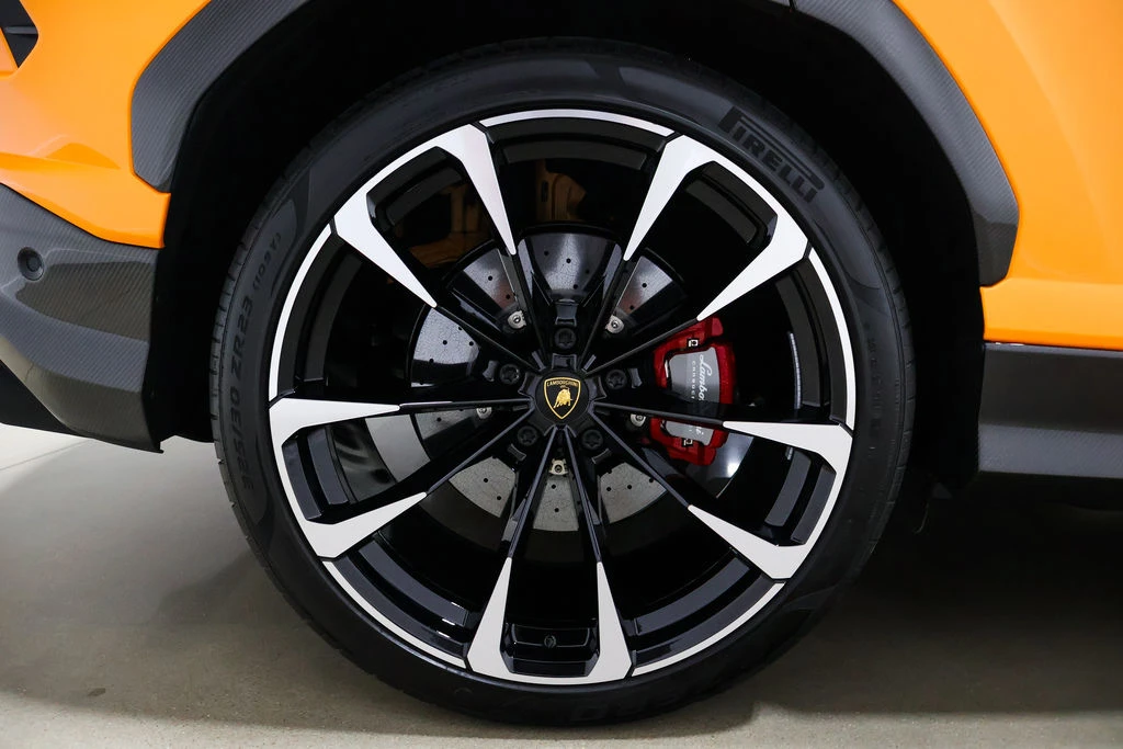 2021 Lamborghini Urus - Image 16 of 31