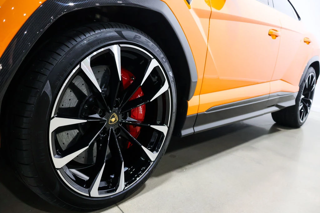 2021 Lamborghini Urus - Image 13 of 31