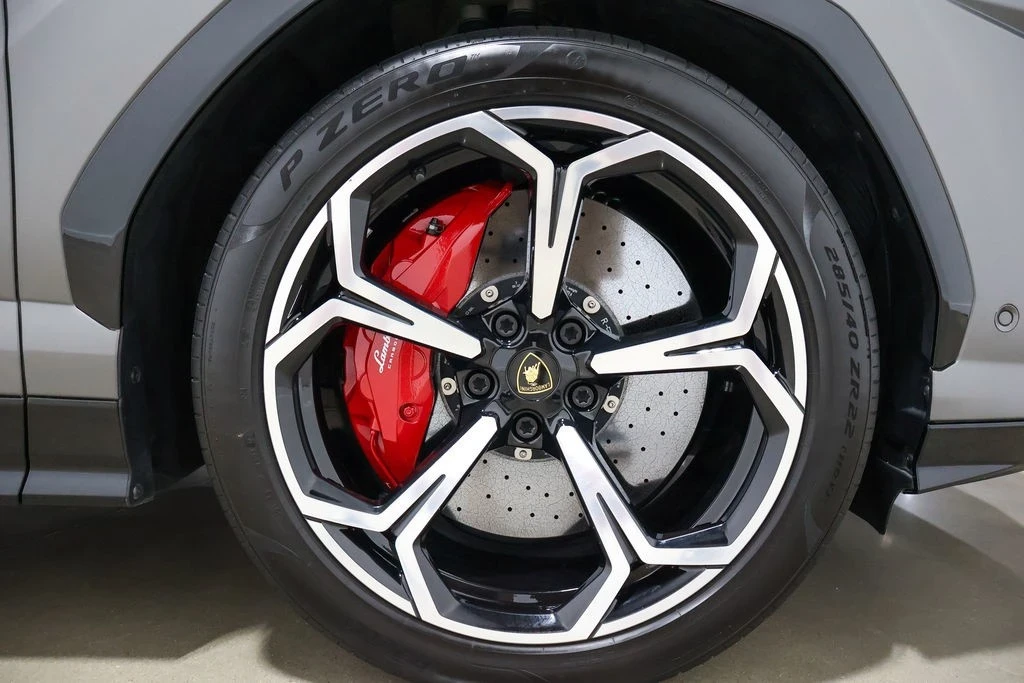 2021 Lamborghini Urus - Image 16 of 21