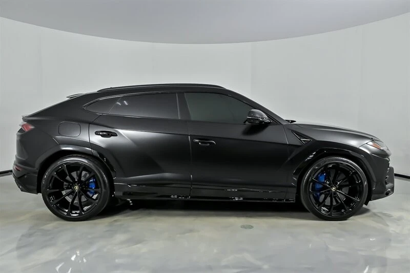 2021 Lamborghini Urus - Image 14 of 31