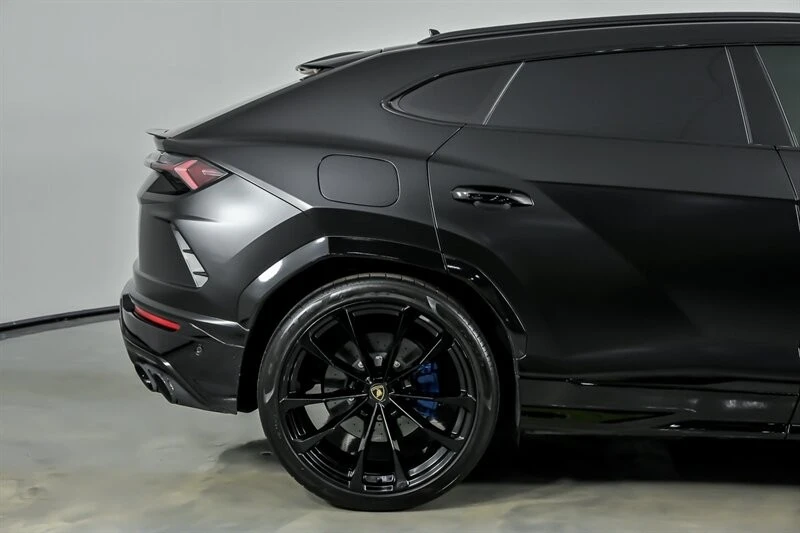 2021 Lamborghini Urus - Image 13 of 31