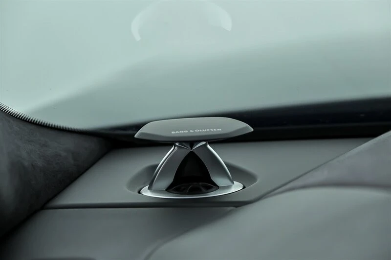 2021 Lamborghini Urus - Image 28 of 31