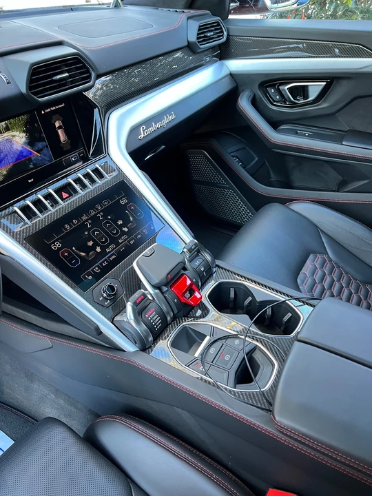 2021 Lamborghini Urus - Image 9 of 9