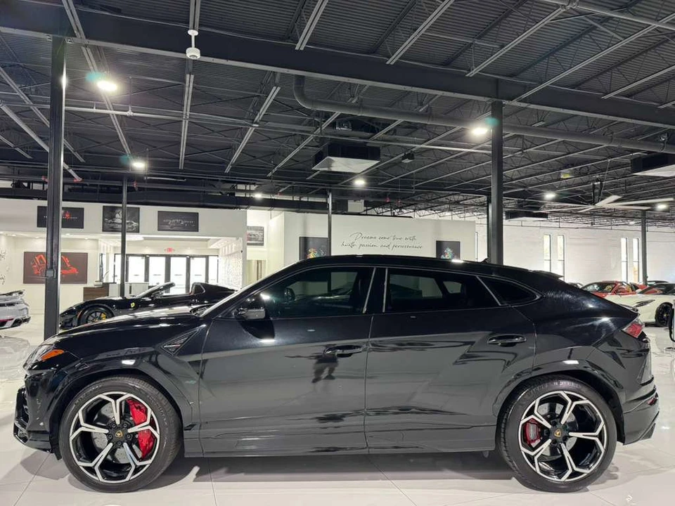 2021 Lamborghini Urus - Image 4 of 12