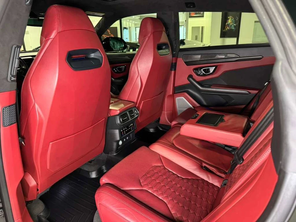 2021 Lamborghini Urus - Image 11 of 12