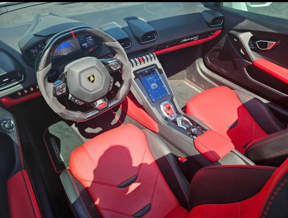 2021 Lamborghini Huracan - Image 8 of 10
