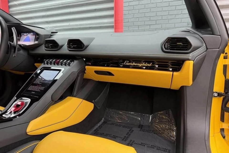 2021 Lamborghini Huracan - Image 17 of 19