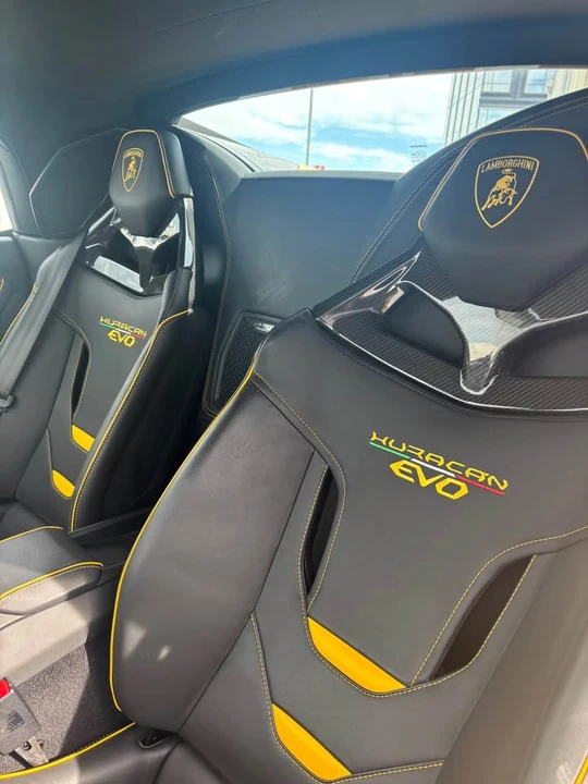 2021 Lamborghini Huracan LP610-2 EVO - Image 12 of 13