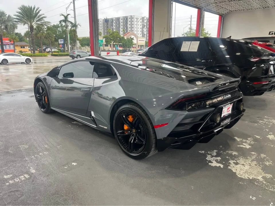2021 Lamborghini Huracan LP610-2 EVO - Image 5 of 6