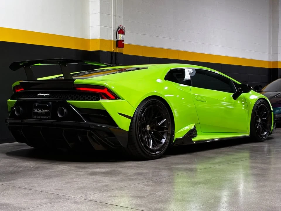2021 Lamborghini - Image 5 of 20