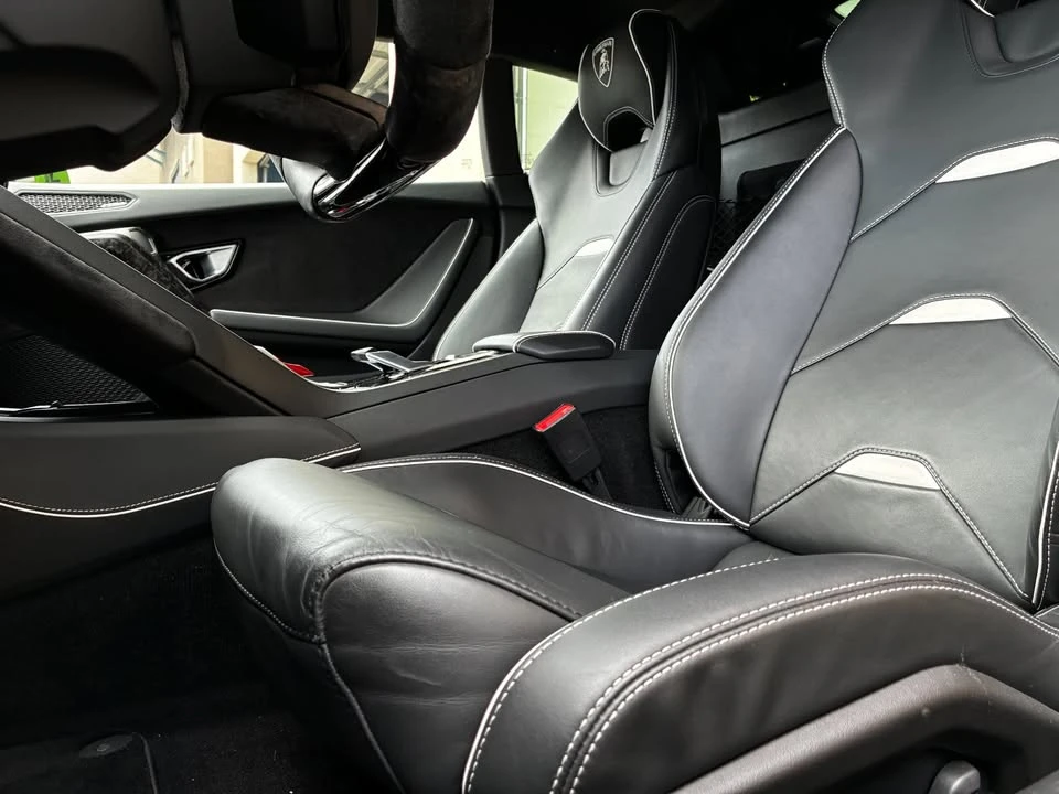 2021 Lamborghini - Image 13 of 20