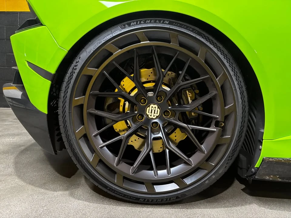 2021 Lamborghini - Image 10 of 20