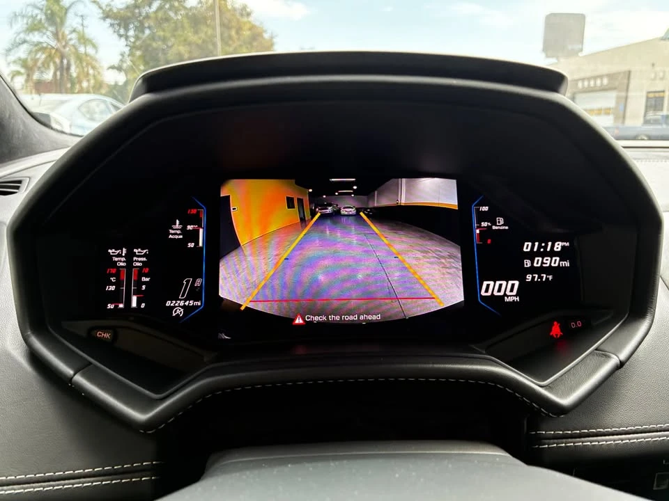 2021 Lamborghini - Image 12 of 20