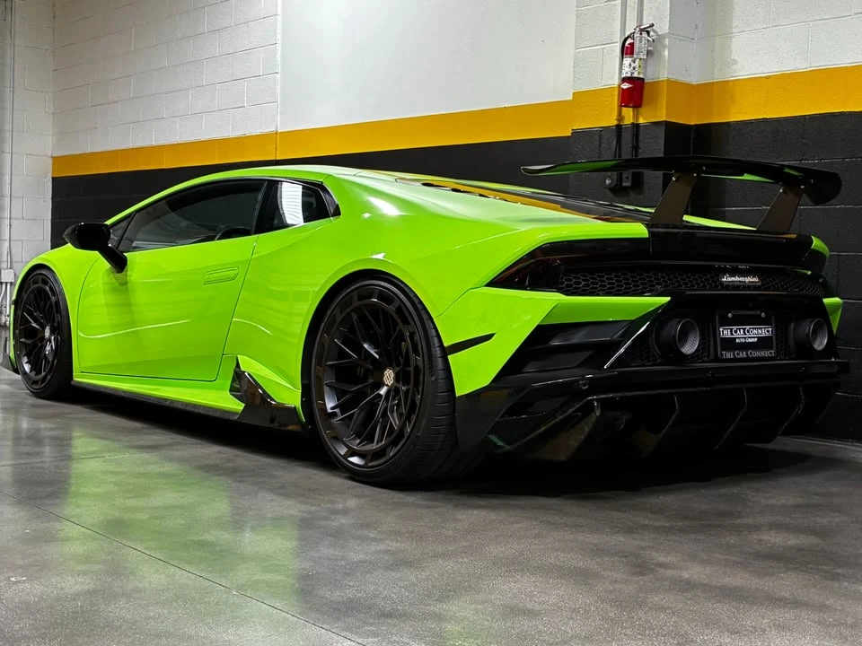 2021 Lamborghini - Image 2 of 20