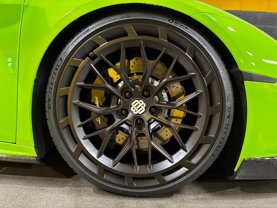 2021 Lamborghini - Image 9 of 20