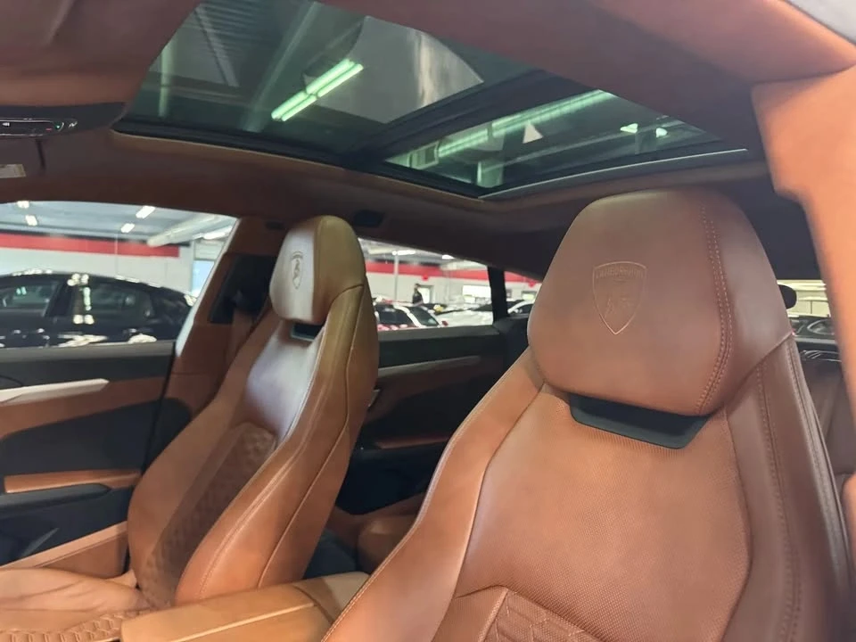 2021 Lamborghini Urus - Image 11 of 19