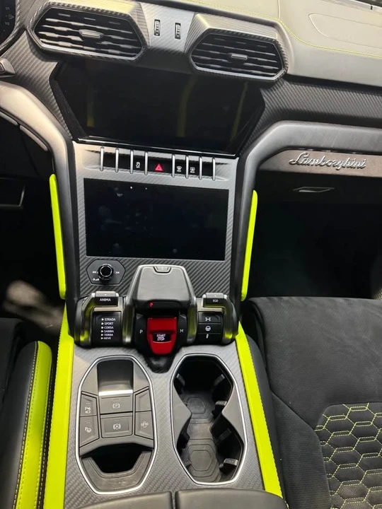 2021 Lamborghini Urus - Image 7 of 9