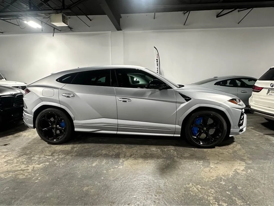 2021 Lamborghini Urus - Image 2 of 6